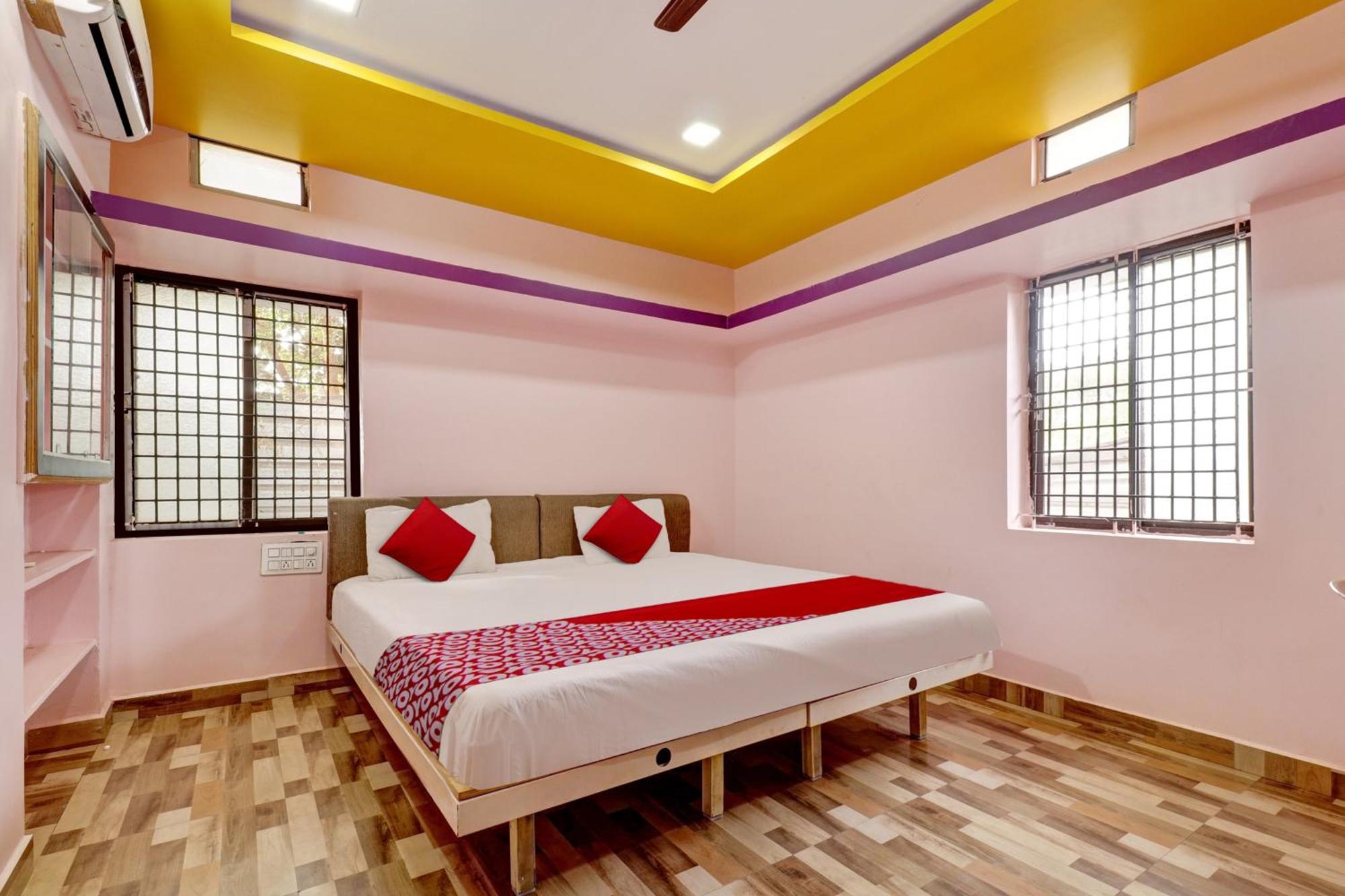 Oyo Sampige Heritage Hotel Koppal Exterior photo